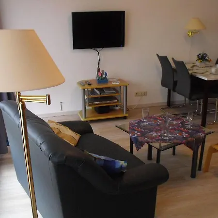 Luv-und-lee-apartment-56 *